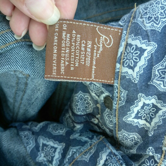 Paige laurel canyon dark wash flare leg jeans - Picture 5 of 6